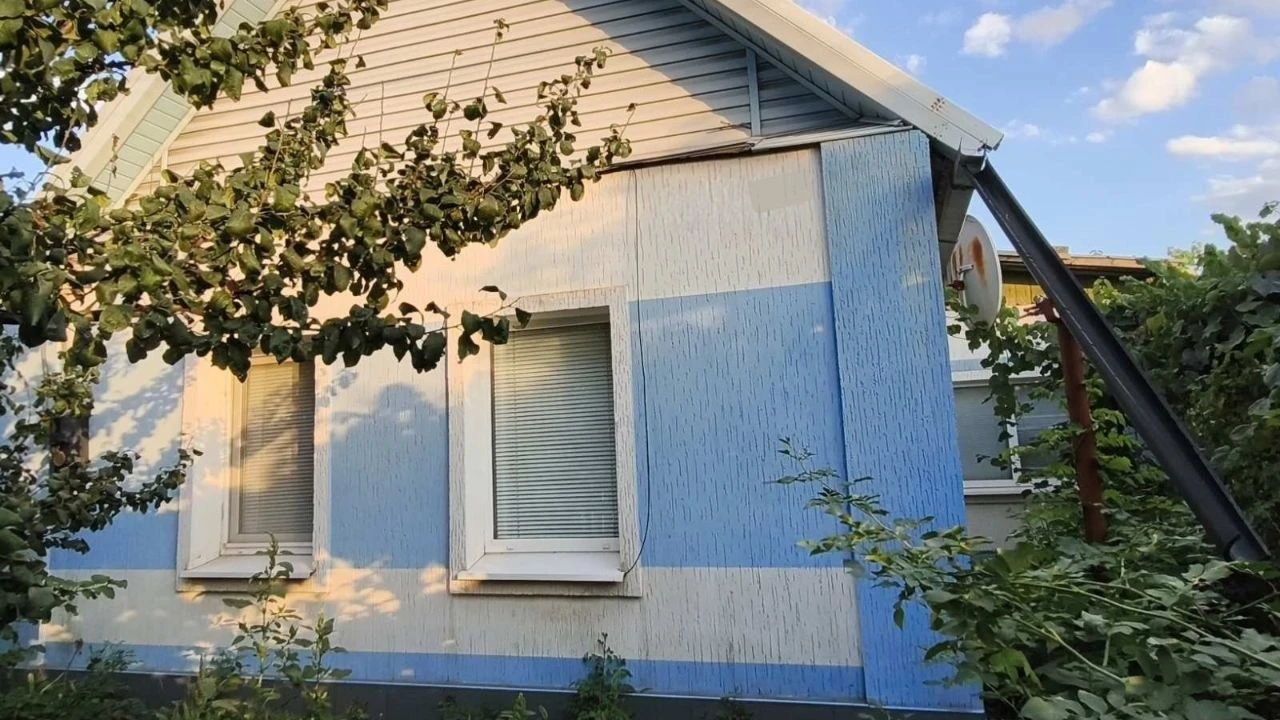 DETACHED HOUSE WITH GARAGE, residential complex and garden in Bozhedar