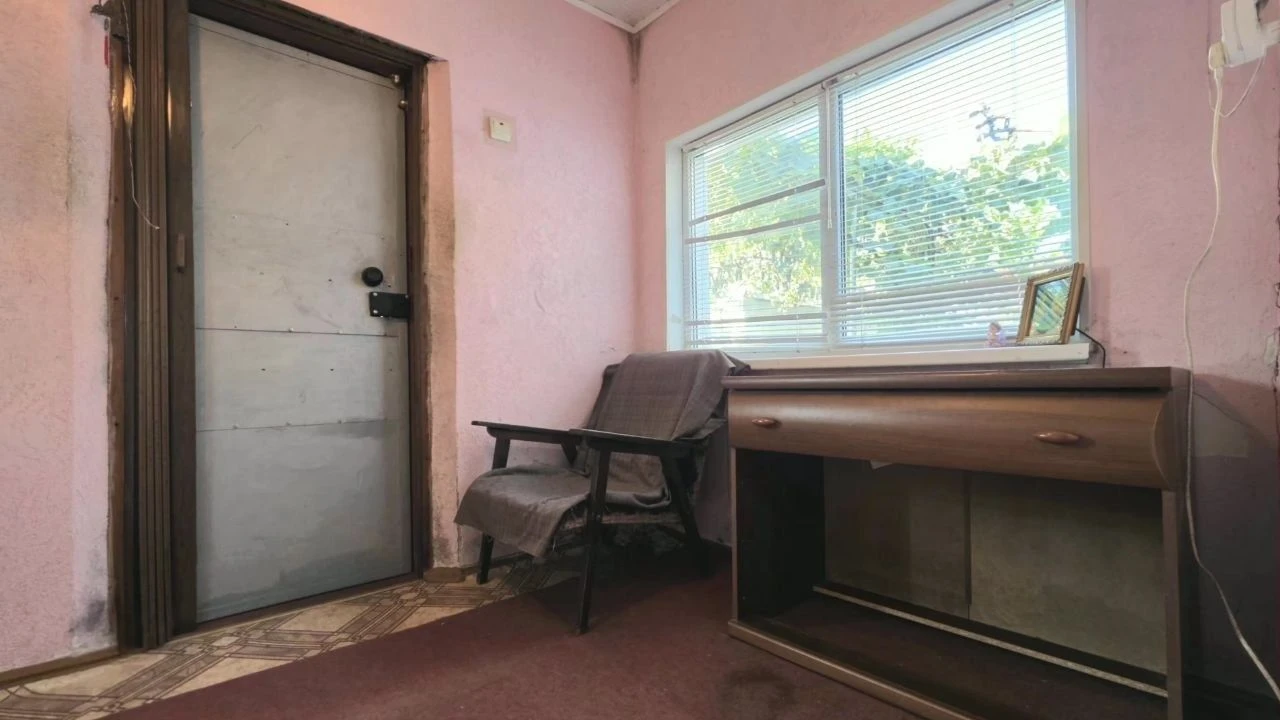 DETACHED HOUSE WITH GARAGE, residential complex and garden in Bozhedar