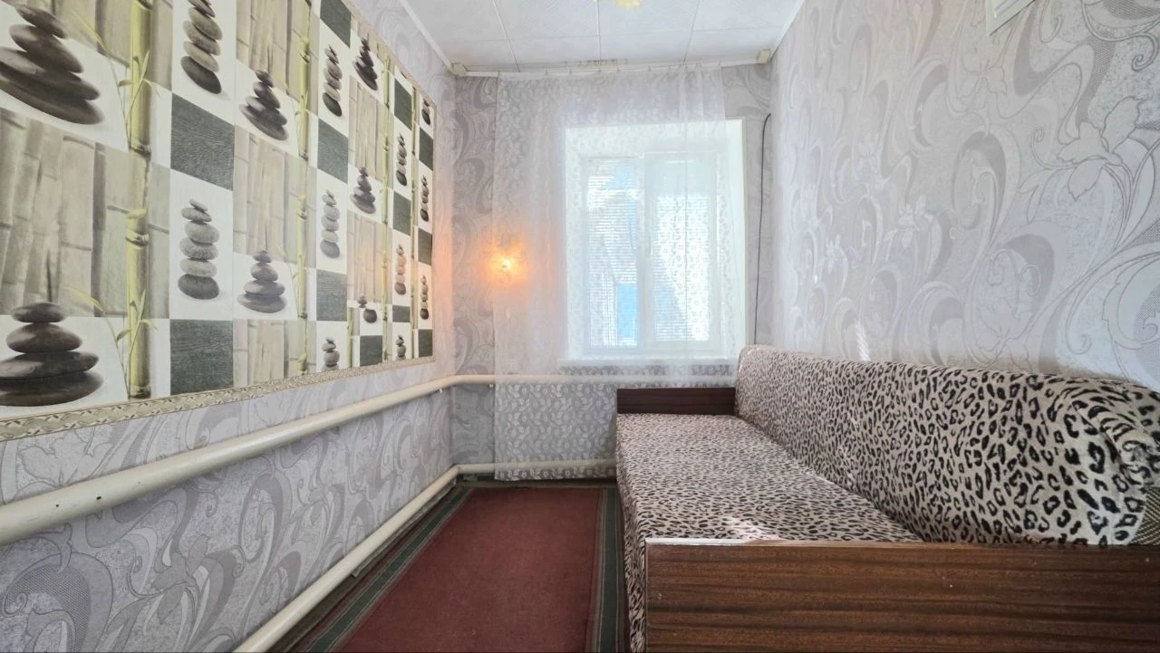 DETACHED HOUSE WITH GARAGE, residential complex and garden in Bozhedar