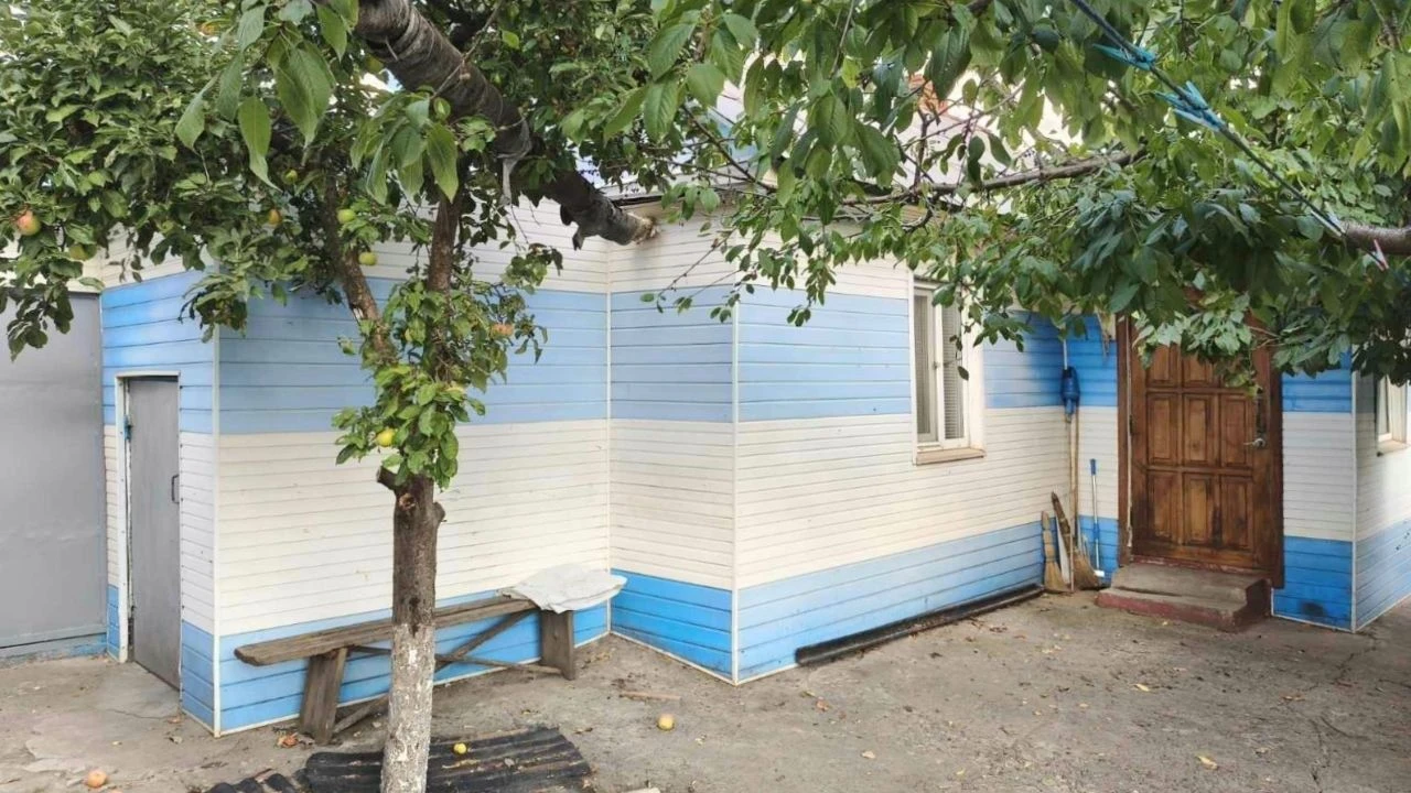 DETACHED HOUSE WITH GARAGE, residential complex and garden in Bozhedar