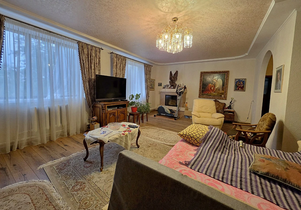 Sale of a capital house 227 m² in the protected area "Skeли МО