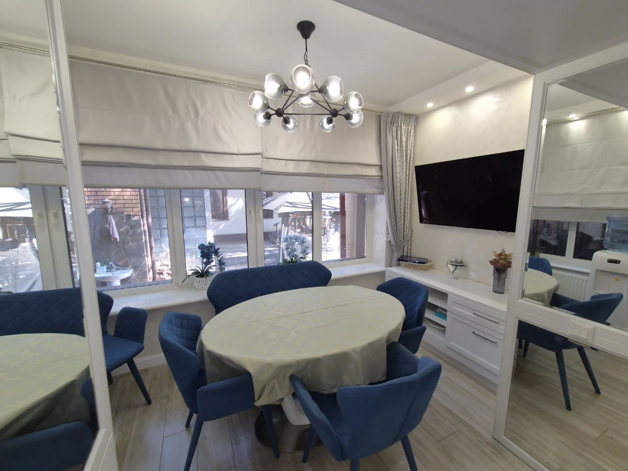 House for Sale. Top Offer. Renovation. Center. Park Zone