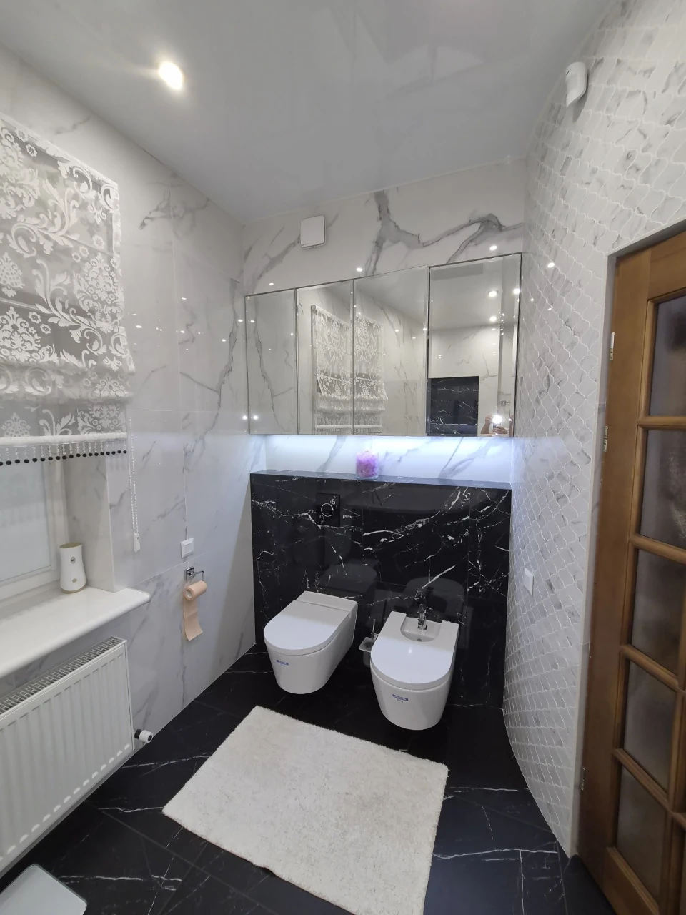 House for Sale. Top Offer. Renovation. Center. Park Zone
