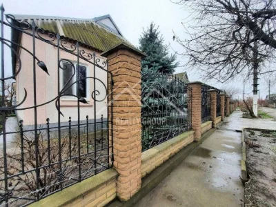 Spacious and warm house for sale in the Friendship area