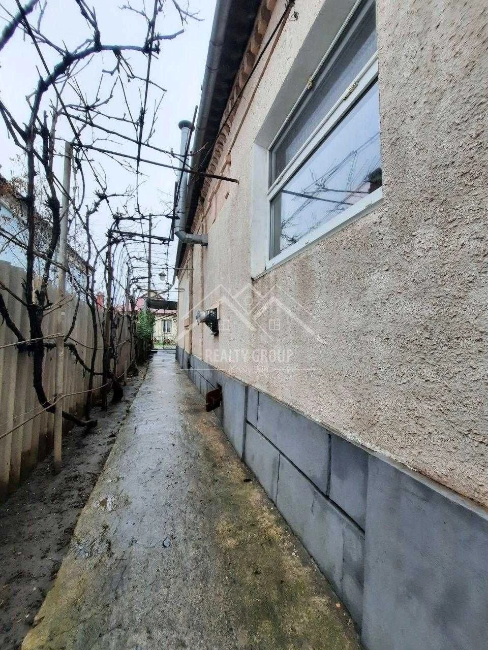 Spacious and warm house for sale in the Friendship area