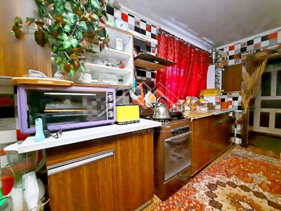 Будинок. Кривий Ріг, вулиця Євгенія Саєнка