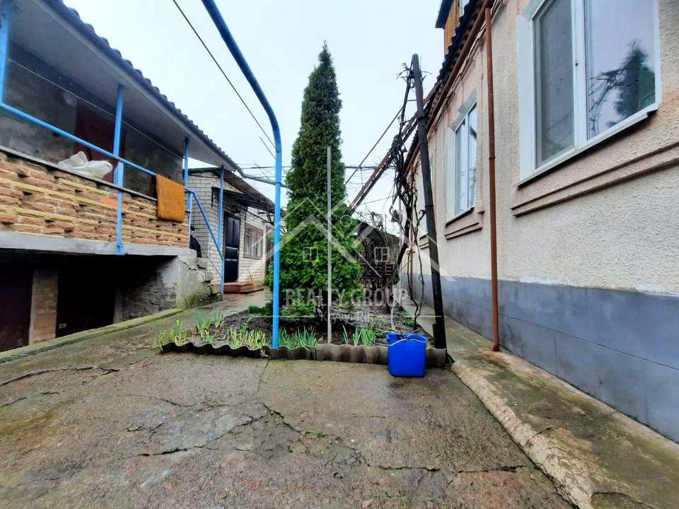 Будинок. Кривий Ріг, вулиця Євгенія Саєнка