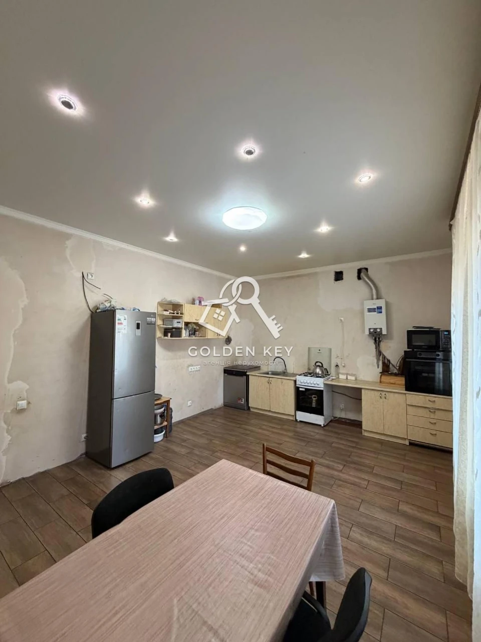 Sale of House in Metallurgi District