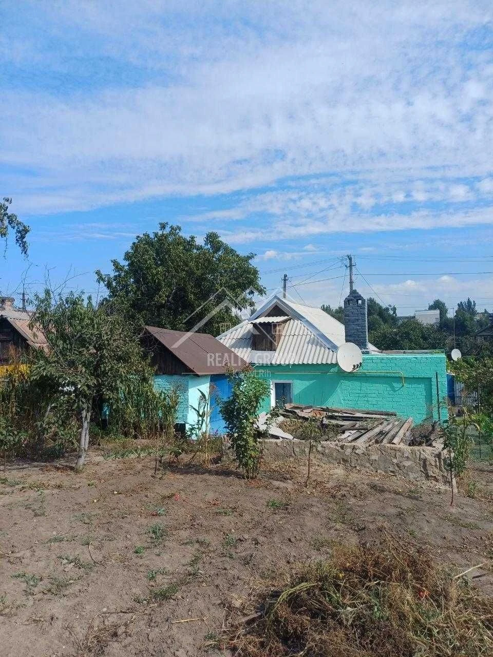 Продаж будинку  з меблями,  технікою та гаражем Югок . Є-від