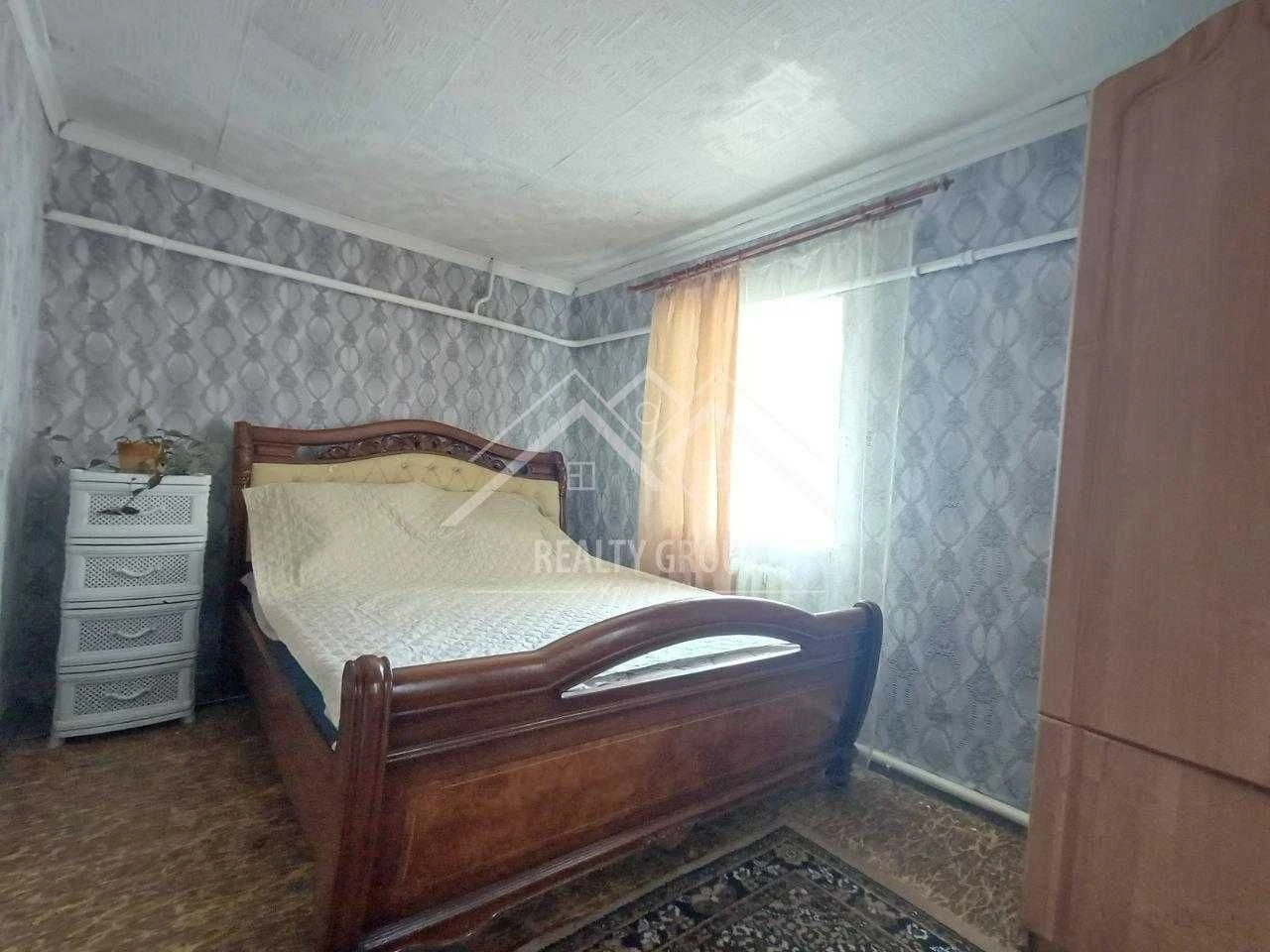 Продаж будинку  з меблями,  технікою та гаражем Югок . Є-від