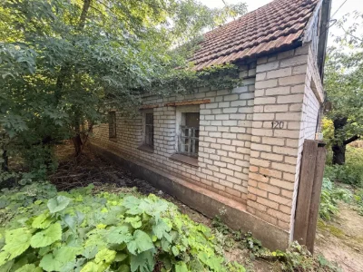 Land with House at 120 Taras Avenue (