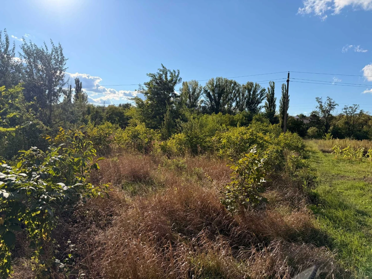 Land with House at 120 Taras Avenue (
