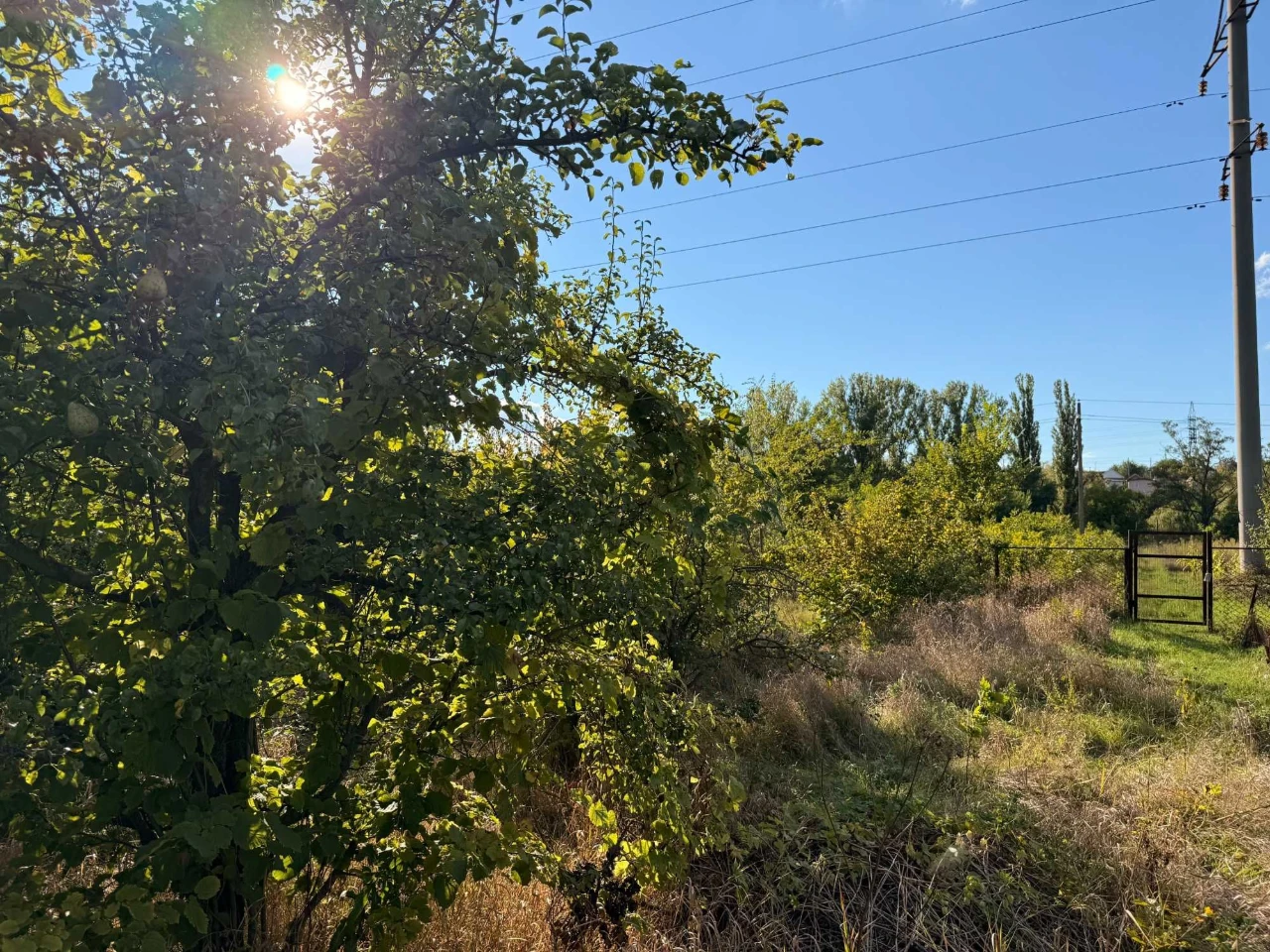 Land with House at 120 Taras Avenue (