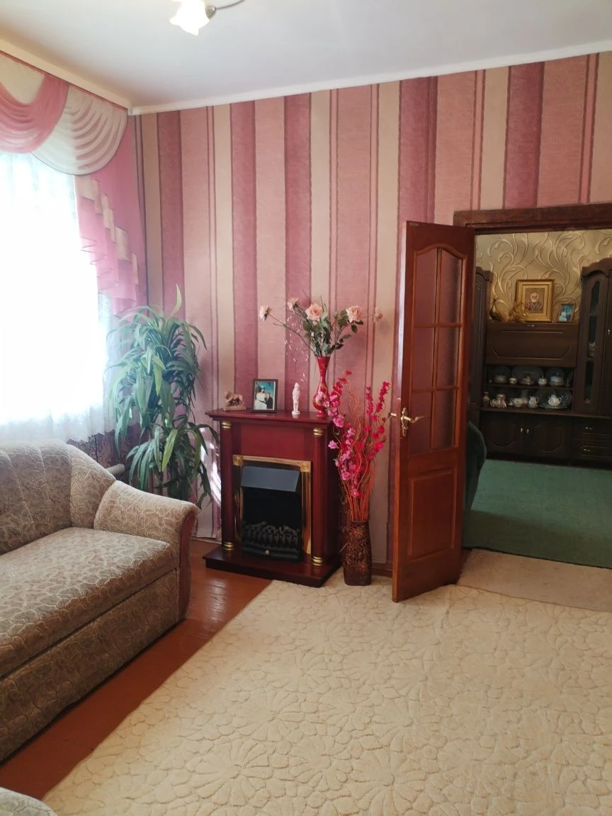 продам дім по вул. Кубінській (долгінцево)