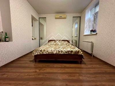 House. Kryvyi Rih, City Street
