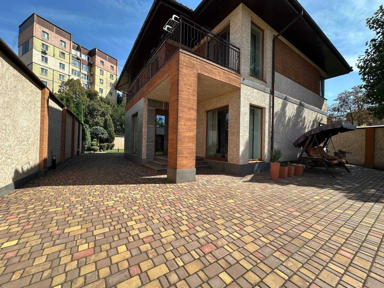 Сучасний будинок 245 м² | авторський інтер’єр | автономність