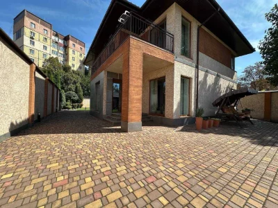 Сучасний будинок 245 м² | авторський інтер’єр | автономність
