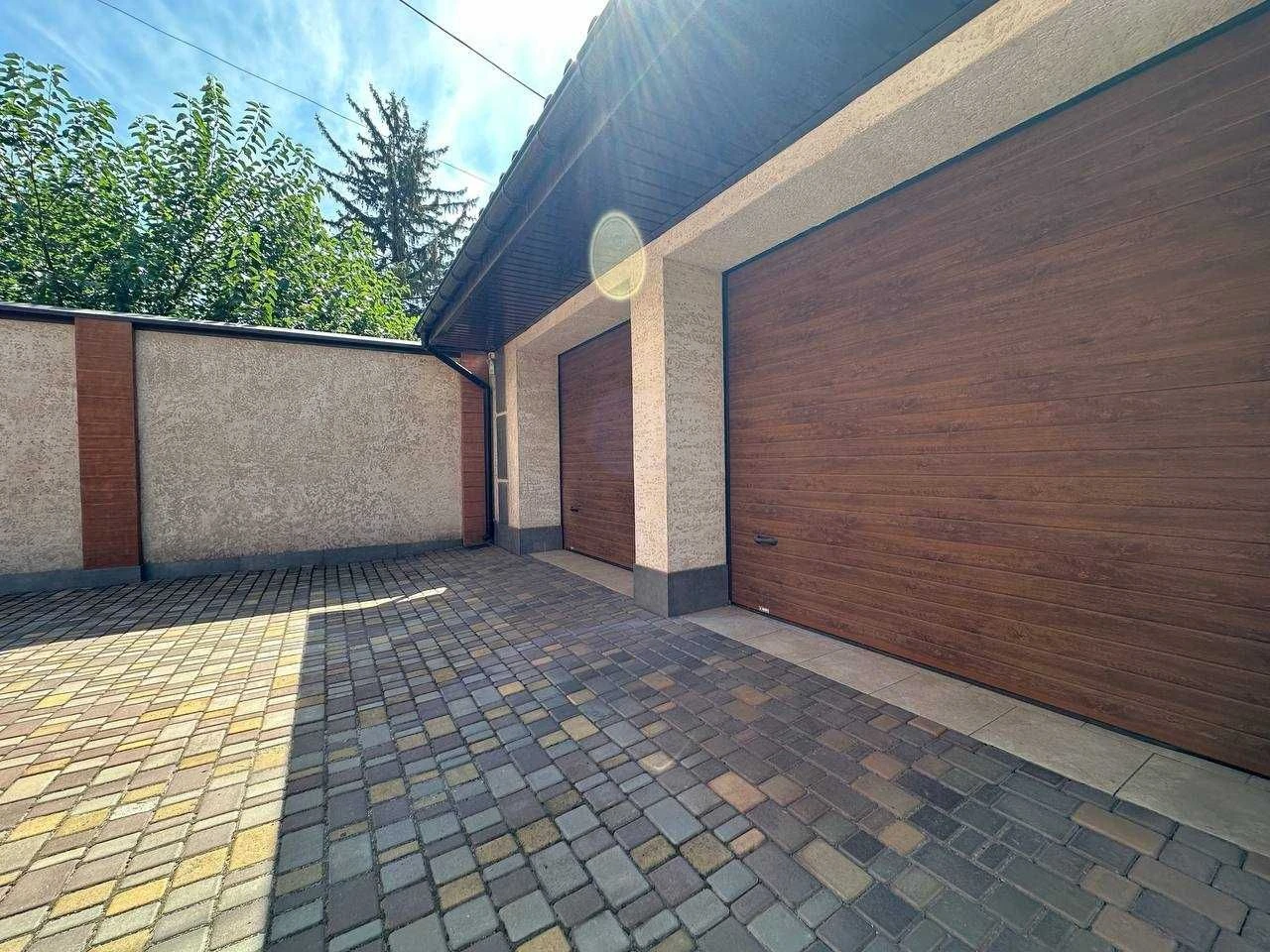 Сучасний будинок 245 м² | авторський інтер’єр | автономність