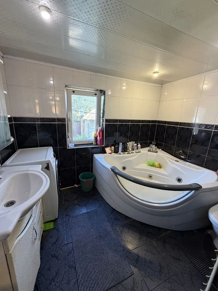 For Sale House in Inguleckoe District, Nkok, Aglostroevskaya Street.