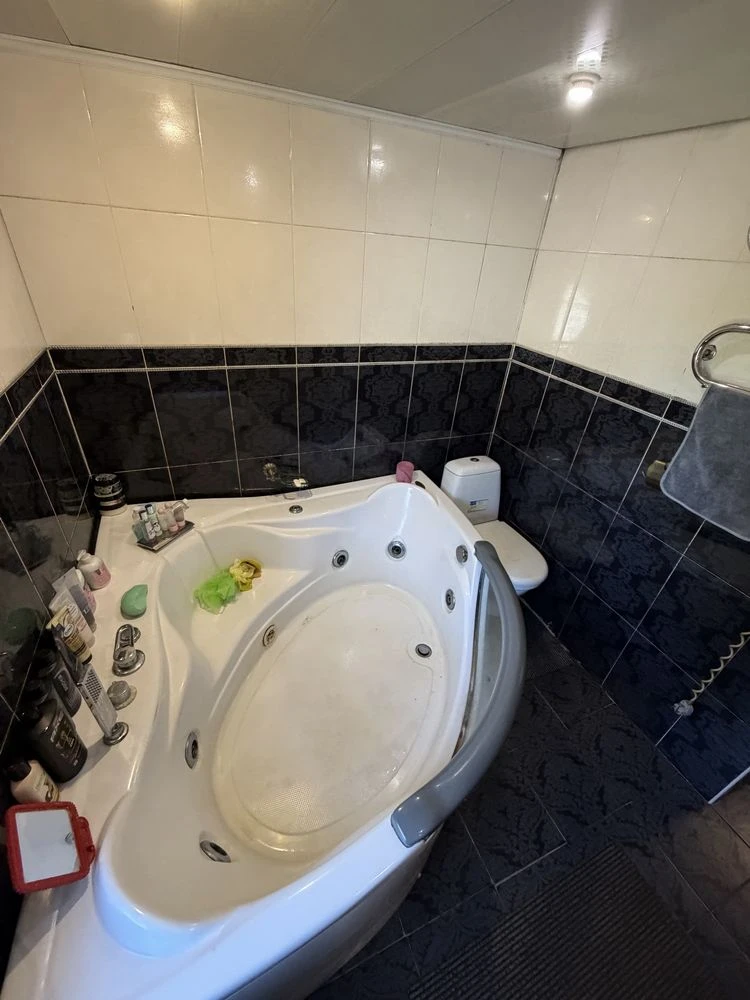 For Sale House in Inguleckoe District, Nkok, Aglostroevskaya Street.