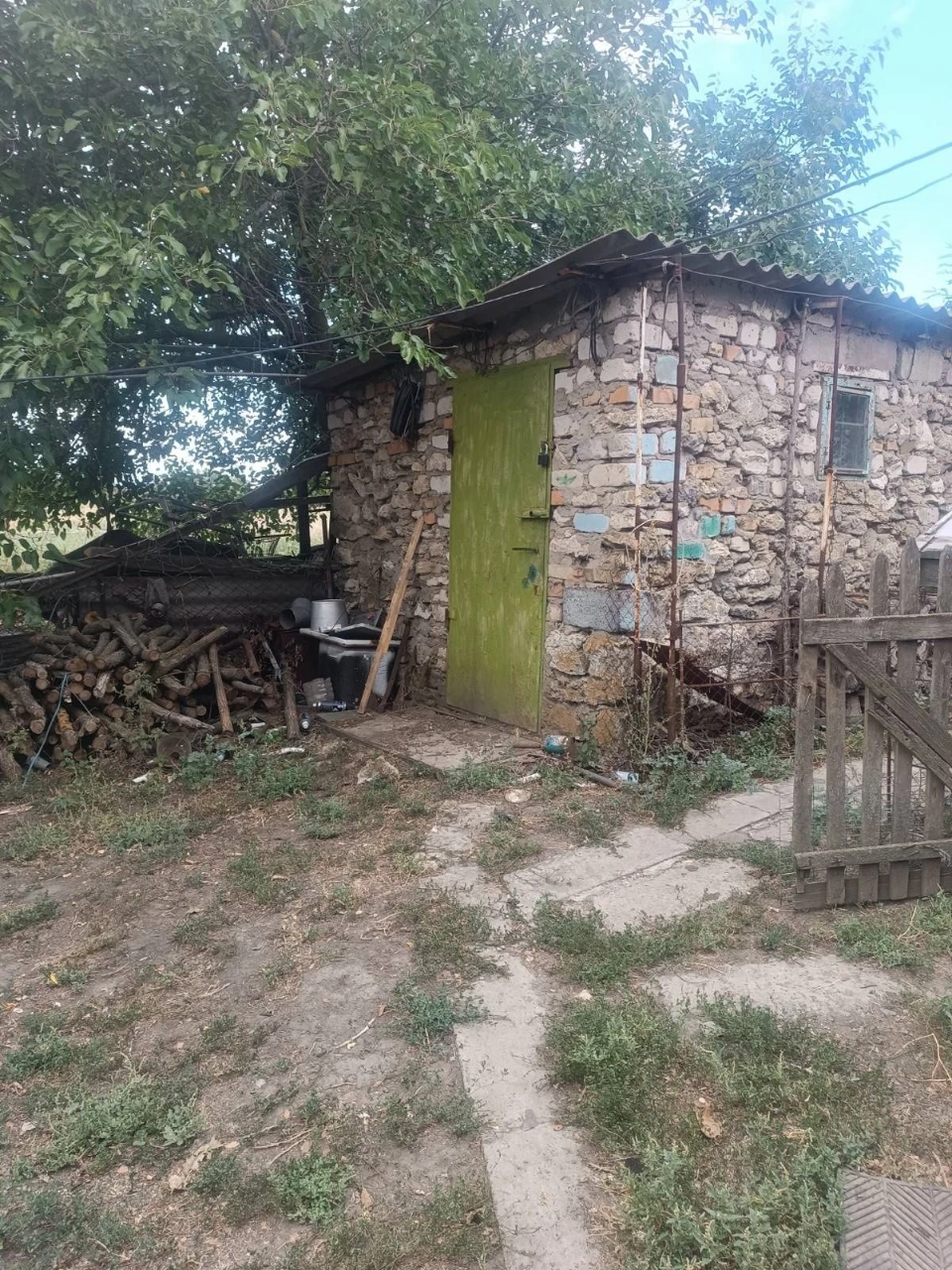 For sale, house in the village of Polohy