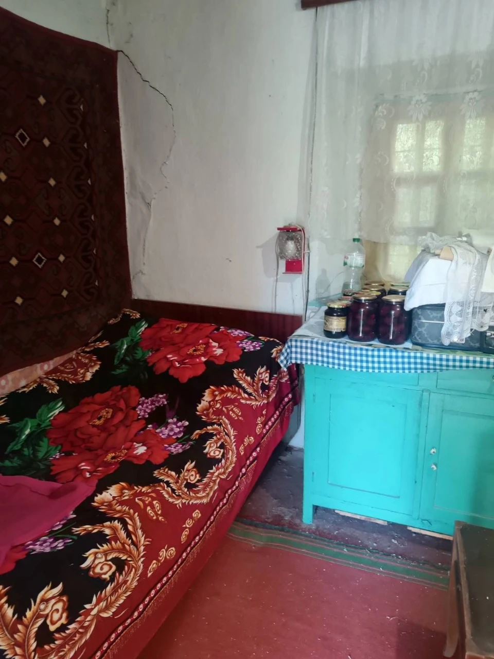 For sale, house in the village of Polohy