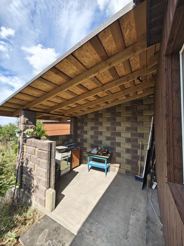 House for sale: 130 square meters with generator and perfect layout.