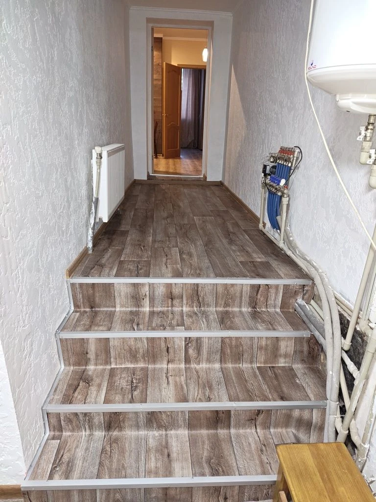 House for sale: 130 square meters with generator and perfect layout.