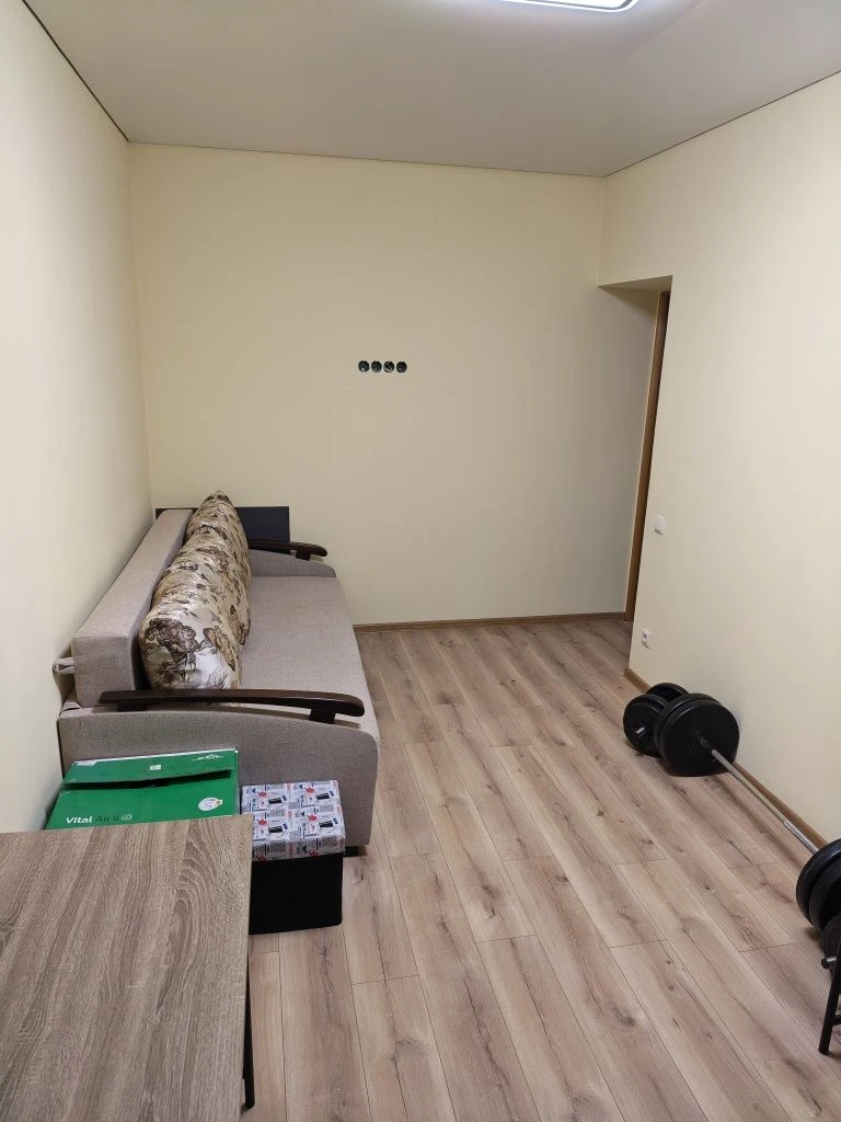 House for sale: 130 square meters with generator and perfect layout.