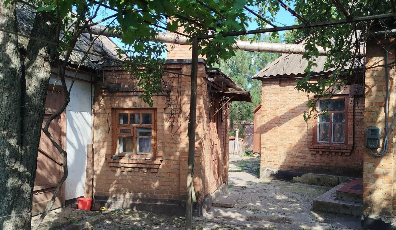 Продам 1/2 домоволодіння у Центрально-Міському районі