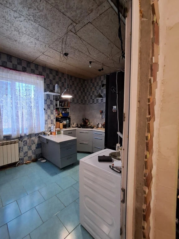 Будинок ,уютний ,тихий  ,зелений район