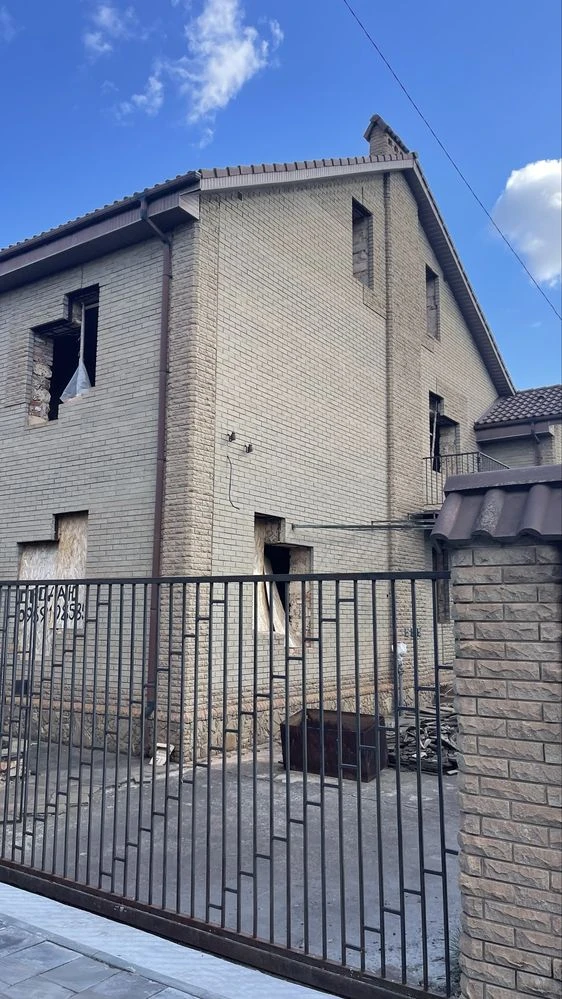 Продаж двоповерхового будинку вул. Черняховського, 31