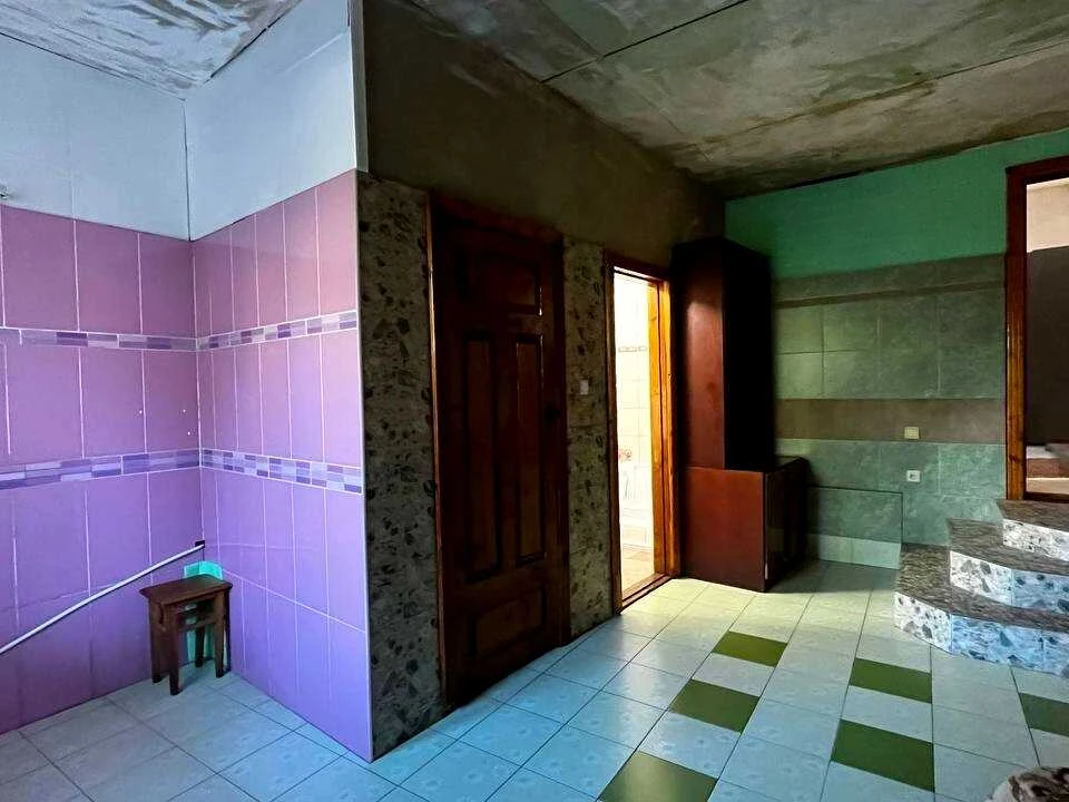 House. Kryvy Rih, Volodymyr Mykhailichenka St.