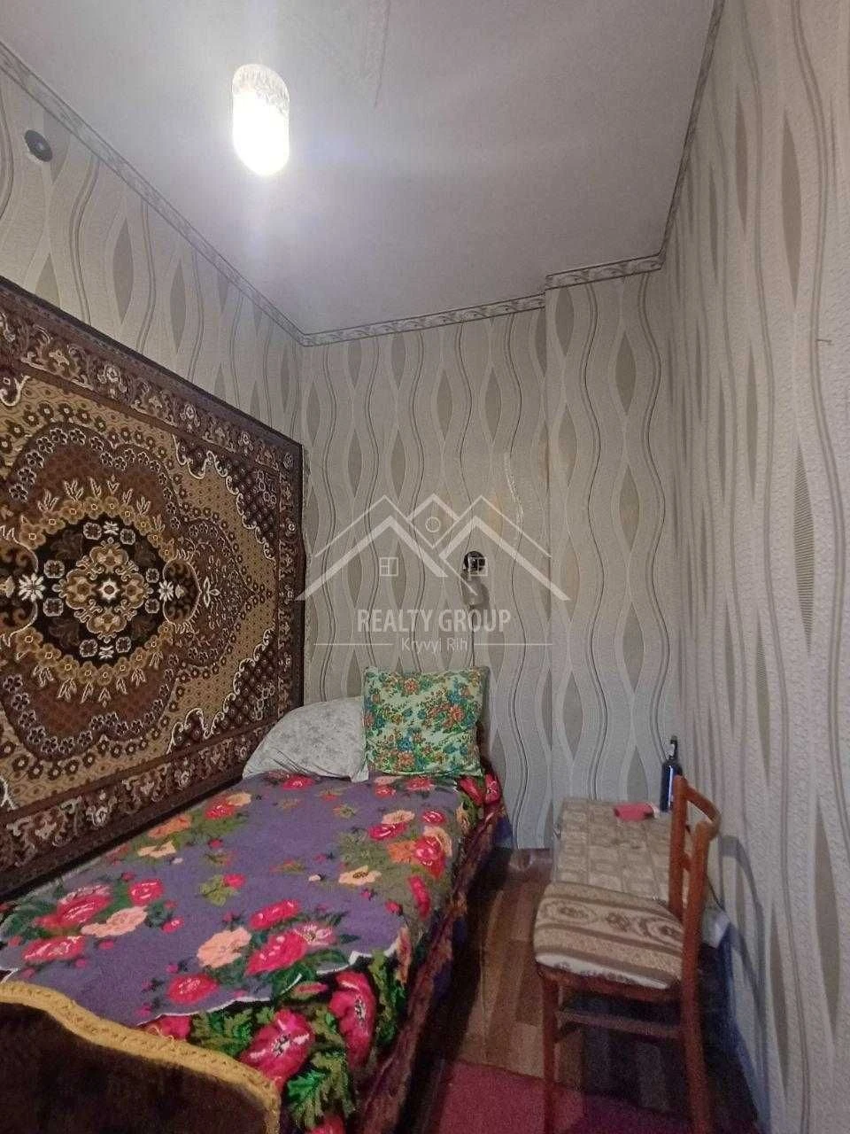 House for Sale in Central District with Furniture