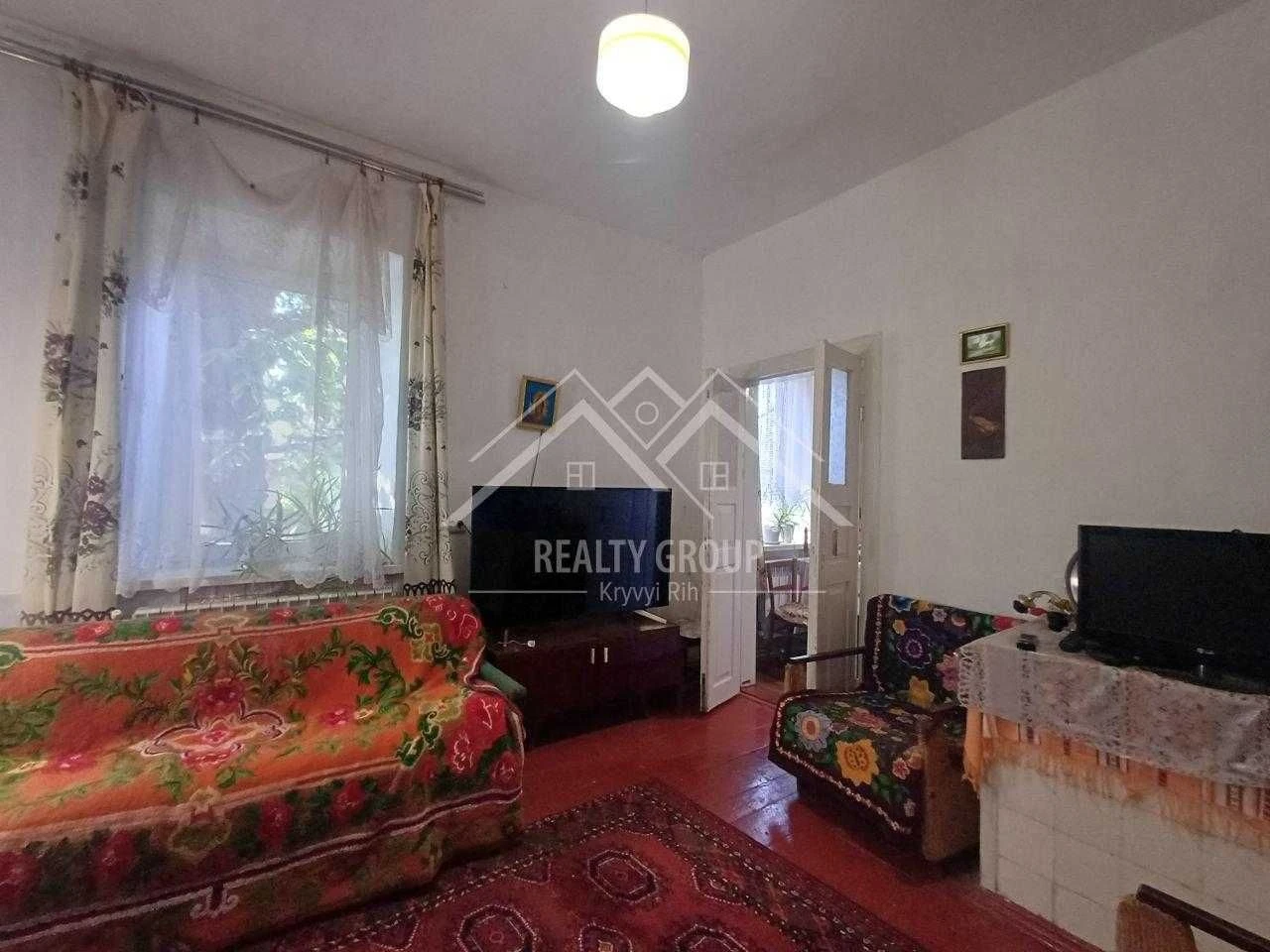 House for Sale in Central District with Furniture