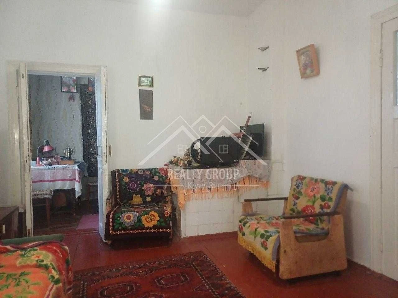House for Sale in Central District with Furniture