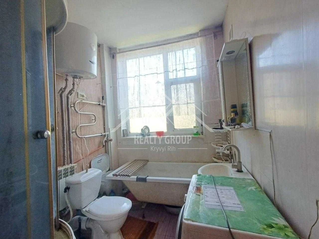 House for Sale in Central District with Furniture