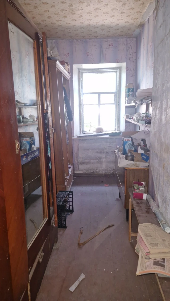 Trampark L. Ukrainky Plot with house and shop