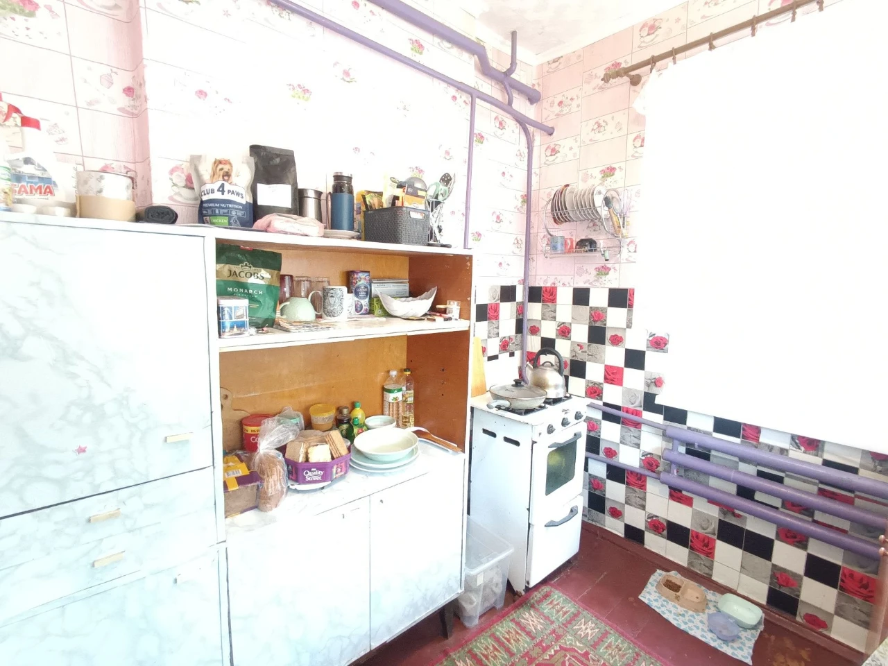 For sale a good house made of white brick on Lastochka
