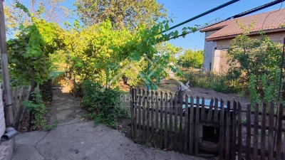 FOR SALE House at 10 Paravozna Street