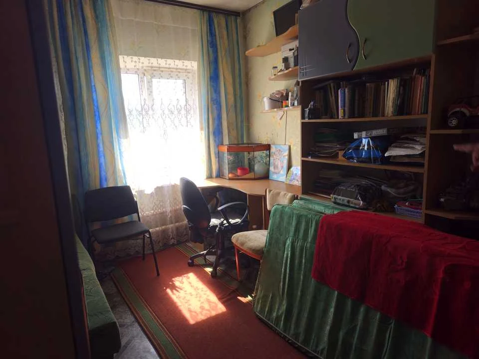 House. Kryvyi Rih, Lokomotivna Street (Komunarna)