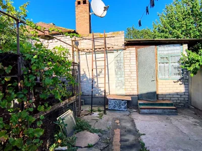 Будинок. Кривий Ріг, Паровозна вул.
