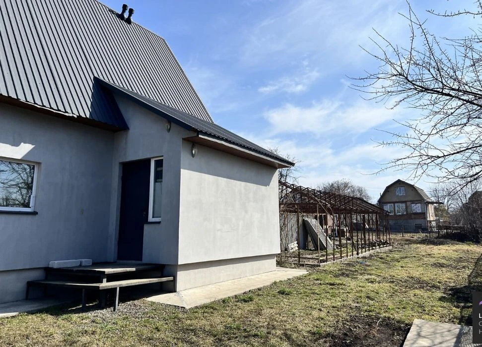 Затишний будинок з готовим ремонтом. Усі комунікації є! 3811