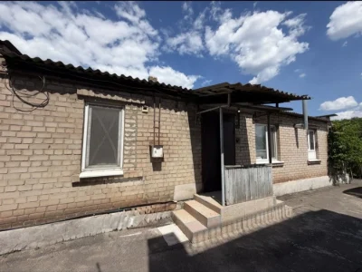 House for sale in the Central-City area.