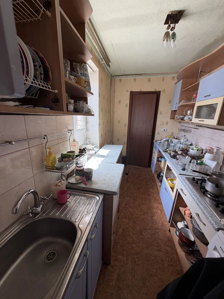 House for sale in the Central-City area.
