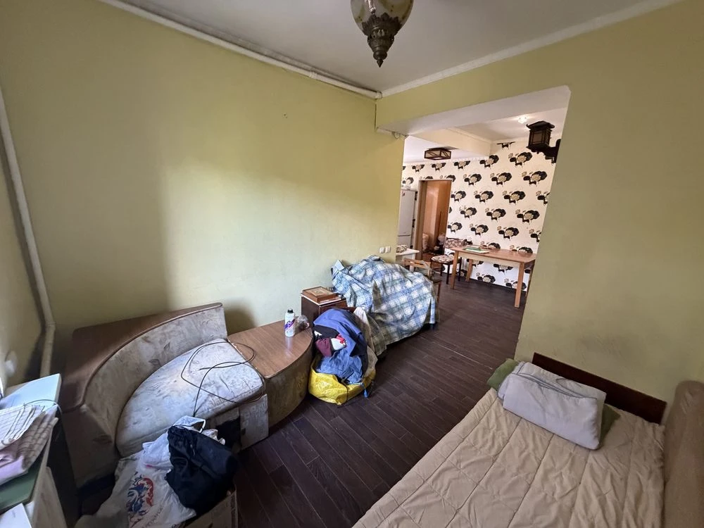House for sale in the Central-City area.