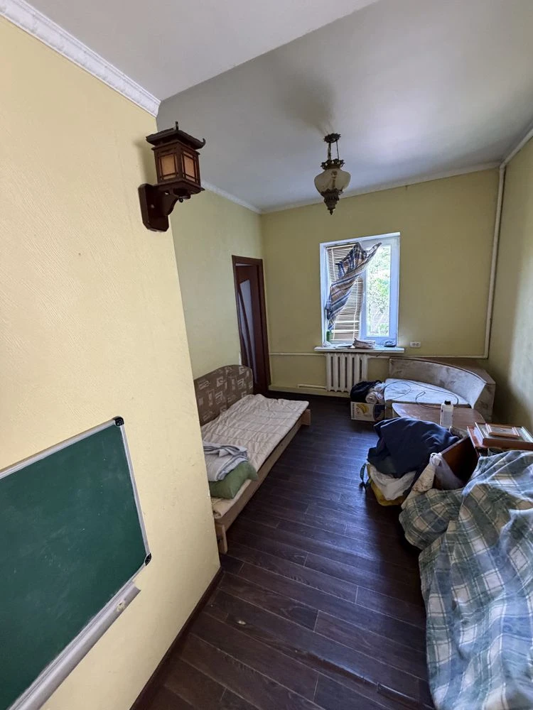 House for sale in the Central-City area.