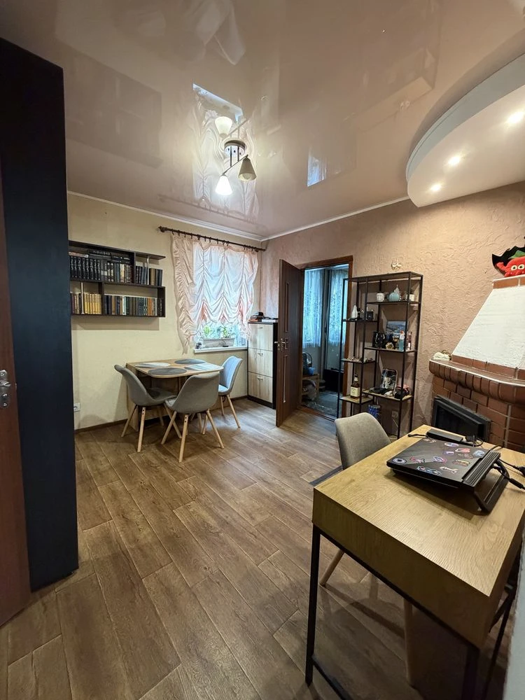 For Sale House, Dzerzhinka district, Strela settlement, Metallurgists district.