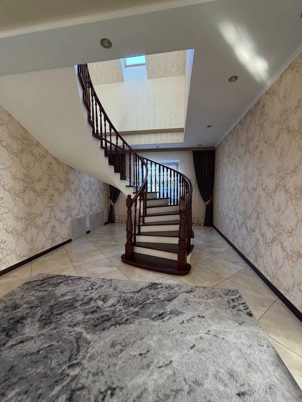 Sale of a modern two-story house on Grozneskaya Street