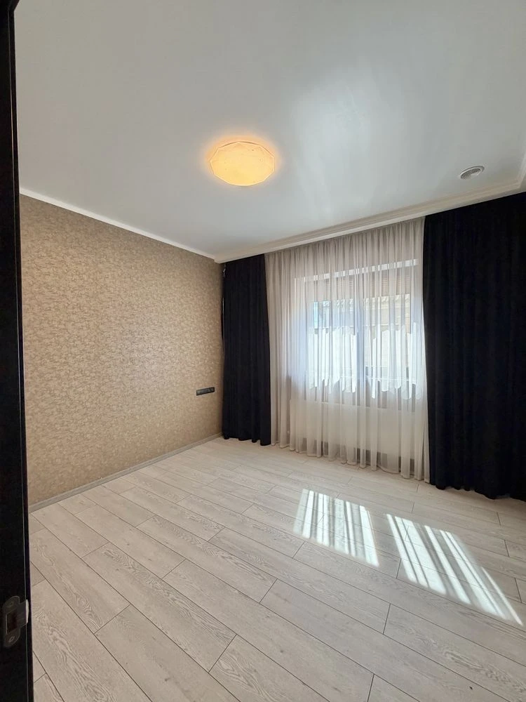 Sale of a new house on Lastochka, Sichovyh Streltsy Street